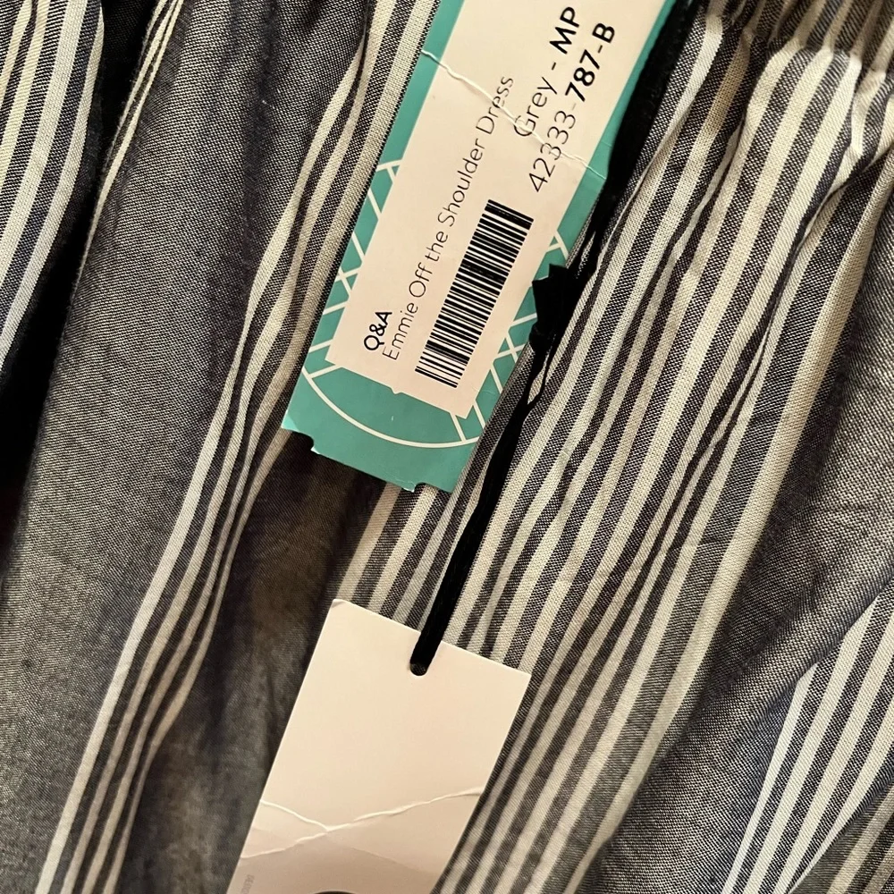 Stitch Fix NWT Off the shoulder women’s dress - Picture 3 of 6